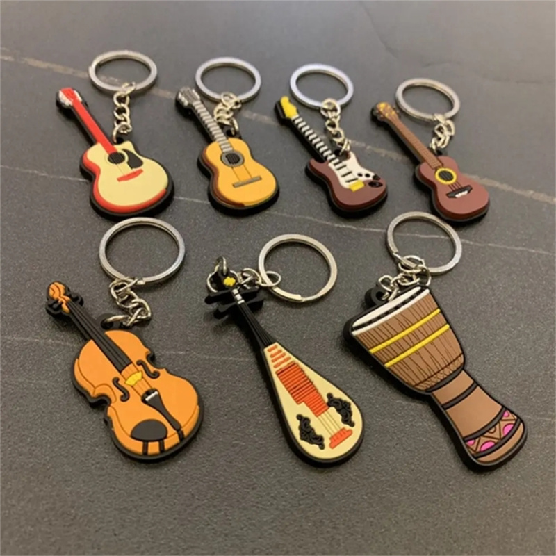 Musical Instrument Photo - 新着ギターキーホルダー男性女性パンクバイオリン楽器シリコーンペンダントキーリングホルダー友人ギフトバッグジュエリー